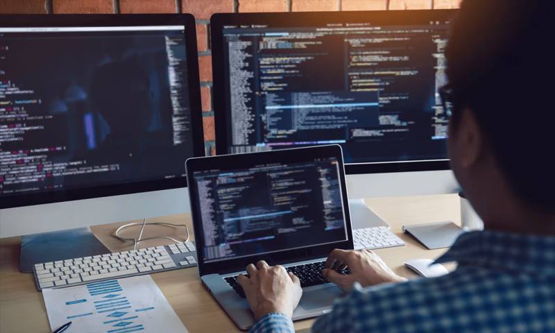 数据科学选型：R与Python如何赋能凤冈县网站建设？